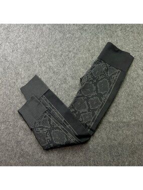 Lululemon Ebb To Street Leggings Women's Size Small Gray Snake Print